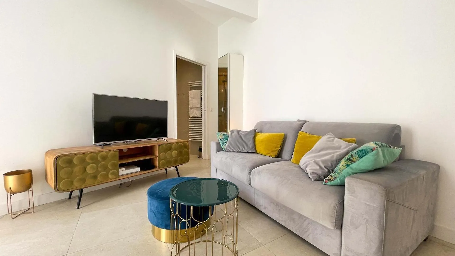 Superbe 2 Pieces Carre D'Or Ac/Wifi Apartment Nice