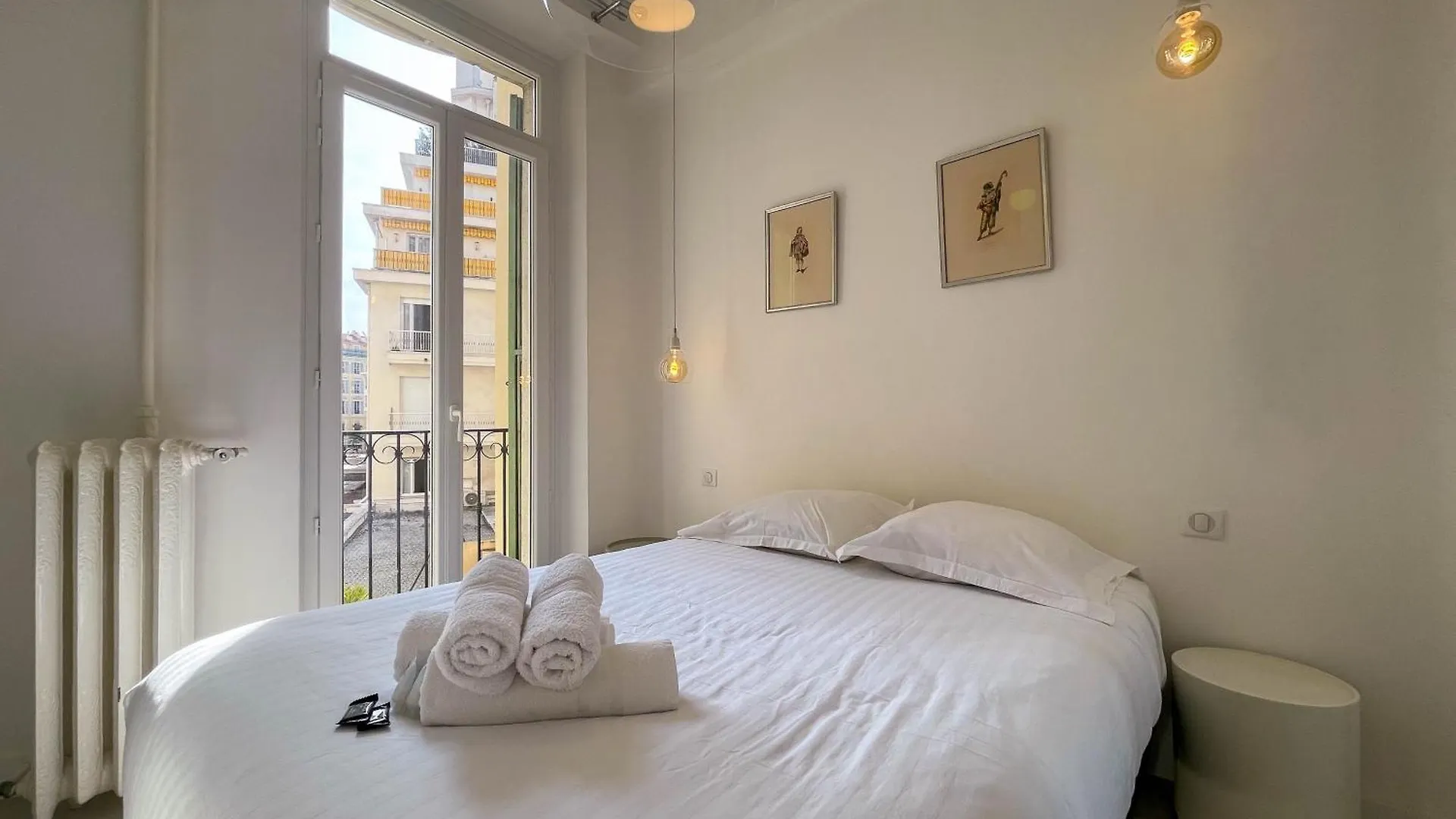 Superbe 2 Pieces Carre D'Or Ac/Wifi Apartment Nice